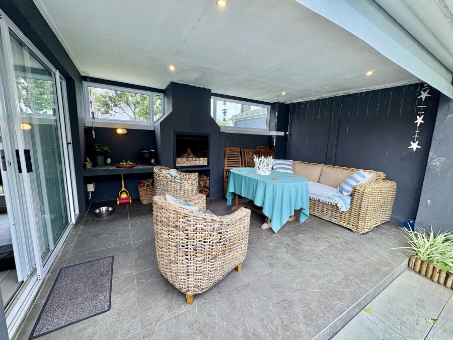3 Bedroom Property for Sale in Sunningdale Western Cape